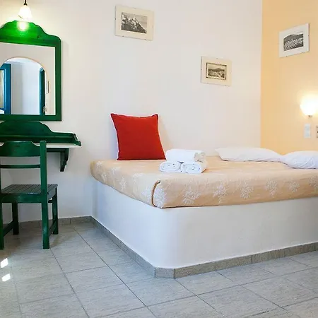 Hotel Remvi Firostefani